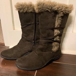 Brown fur boots size 10